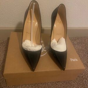 Christian Louboutin So Kate